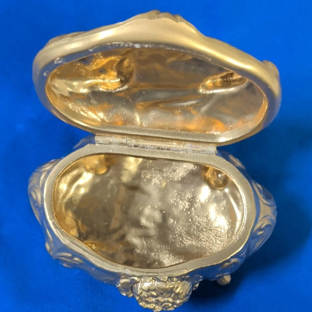 Vintage Gold Decorative Jewelry Trinket Box #122